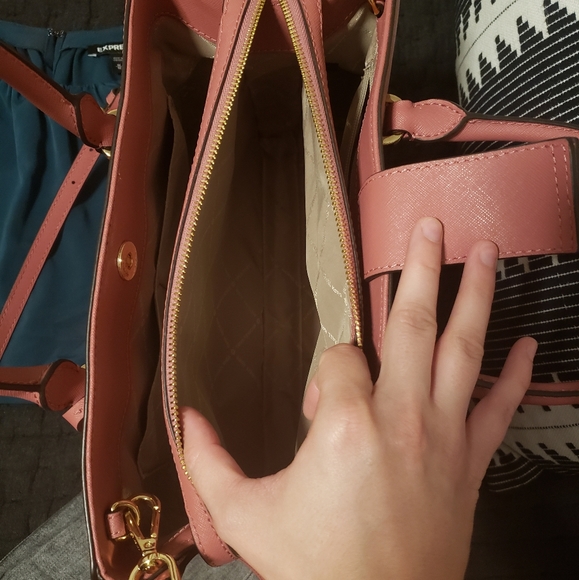 💋SOLD💋 Tulip Michael Kors Large Satchel - Picture 8 of 16